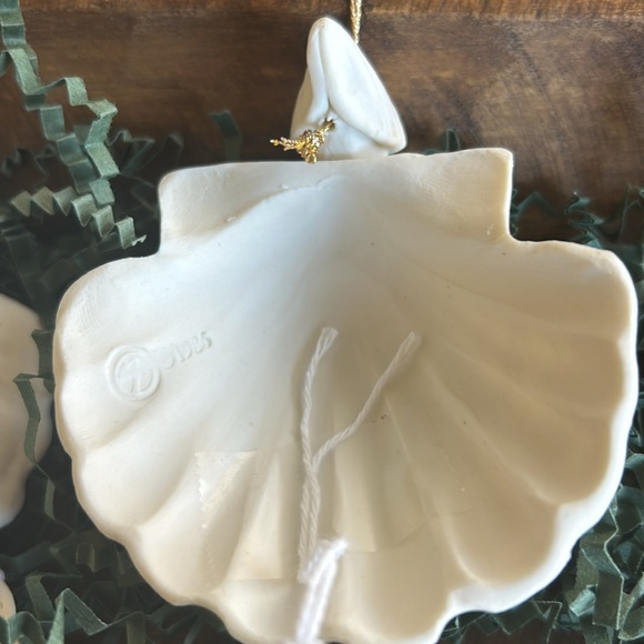 Margaret Furlong angel ornament - Picture 2 of 2